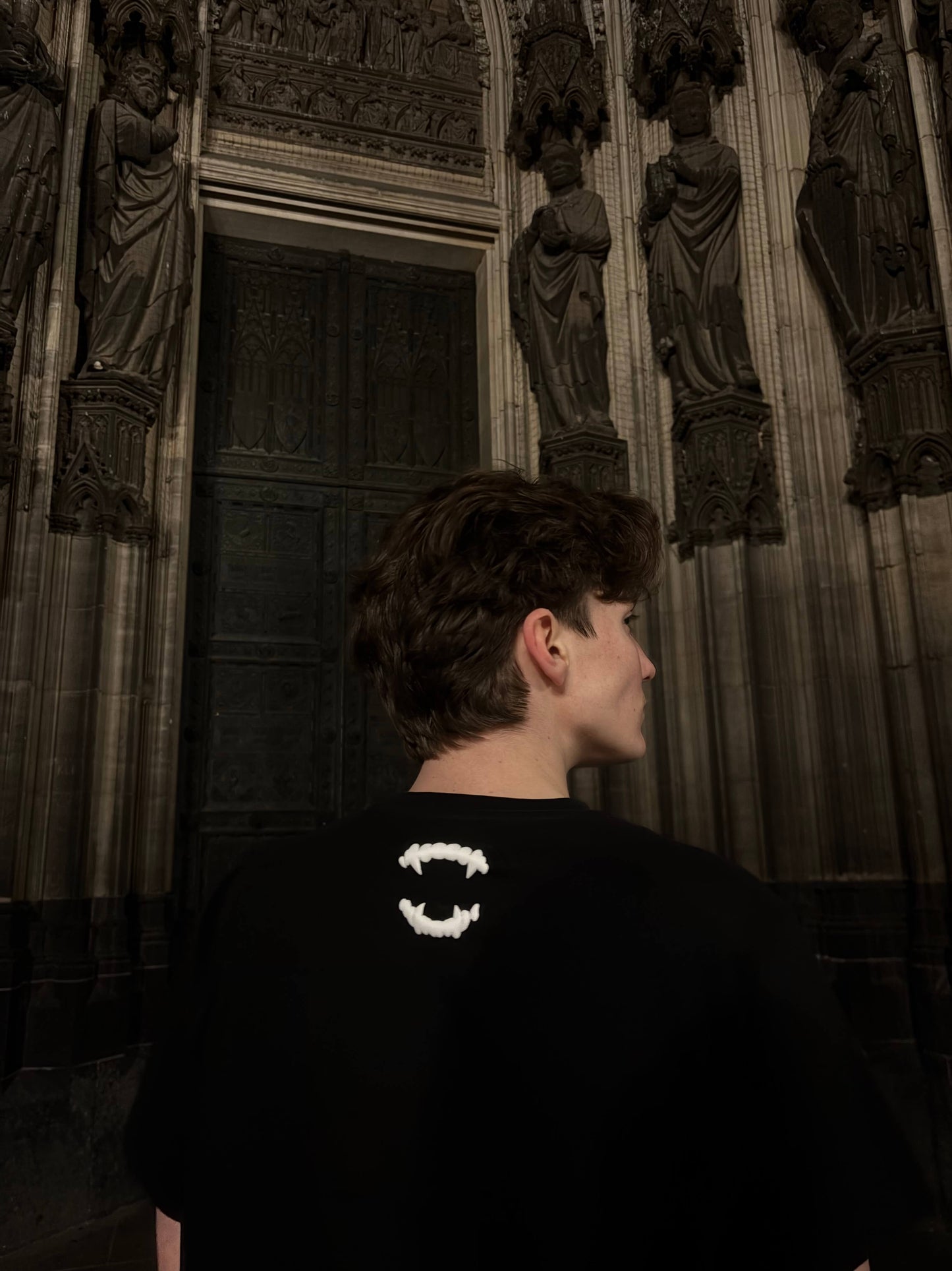 ANTIREOS T-SHIRT